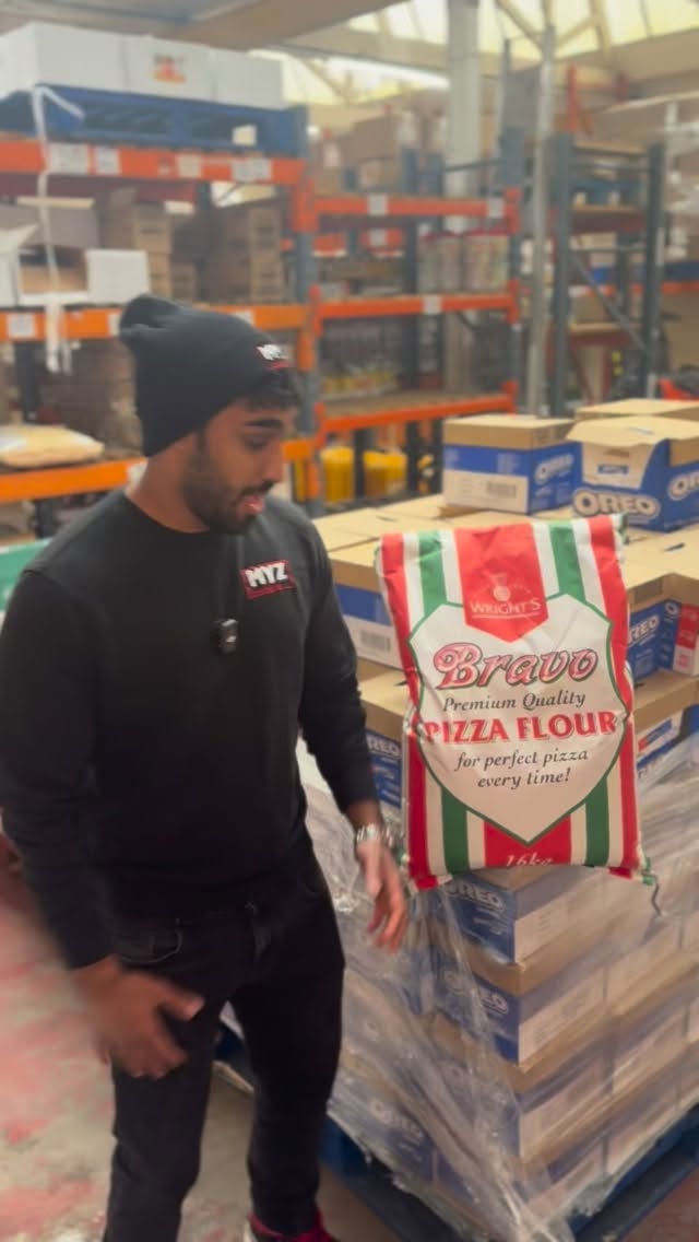 PIZZA HUT USES THIS FLOUR?
#pizzahut #pizza #flour #myz #birmingham