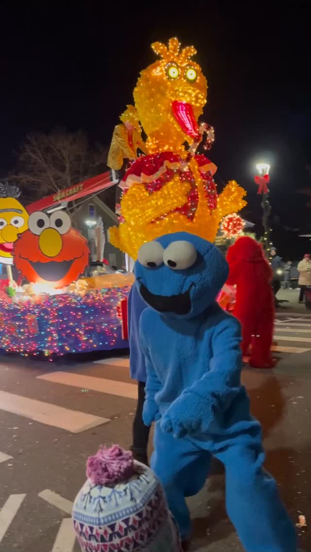 Come on down to see Santa and feel the magic of Christmas at the Niantic Light Parade. See ya there!