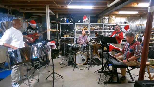 A clip from Episode 3 of our “Holiday Melodies for the Season” video series! Hope you enjoy Silver Bells
Visit our YouTube channel (link below) to see the whole video and the other videos from the series. Episode 4 will be coming soon!
https://youtu.be/5sAYzyd3xWU?si=geagrBu4C02vCJHp