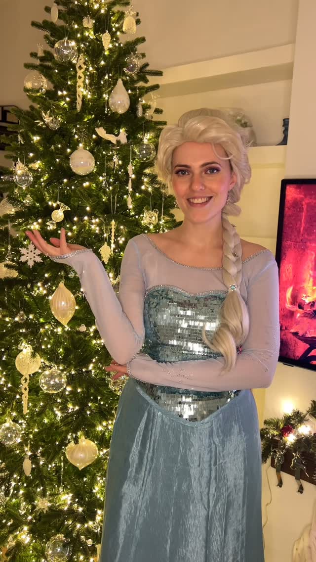 There is still time to book a Winter Wish visit with Queen Elsa! Just hit the link in our bio to book now! ❄️🎄🩵
#kidspartyentertainment #surreymums #whatsoninsurrey #elsaparty #christmashomevisit