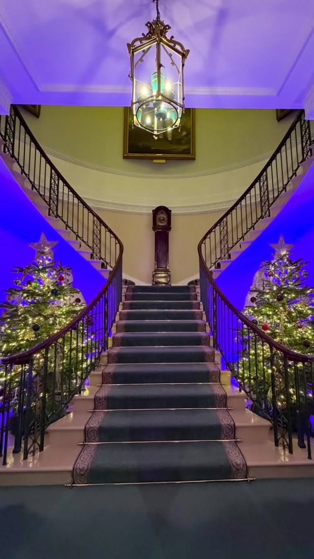 What a pleasure to cater this lovely festive reception at Trinity House last night.
Following a beautiful carol concert nearby, guests including one of our charity patrons Princess Anne, joined us for canapés & mulled wine in the Library.
#Christmas #carols #celebrate