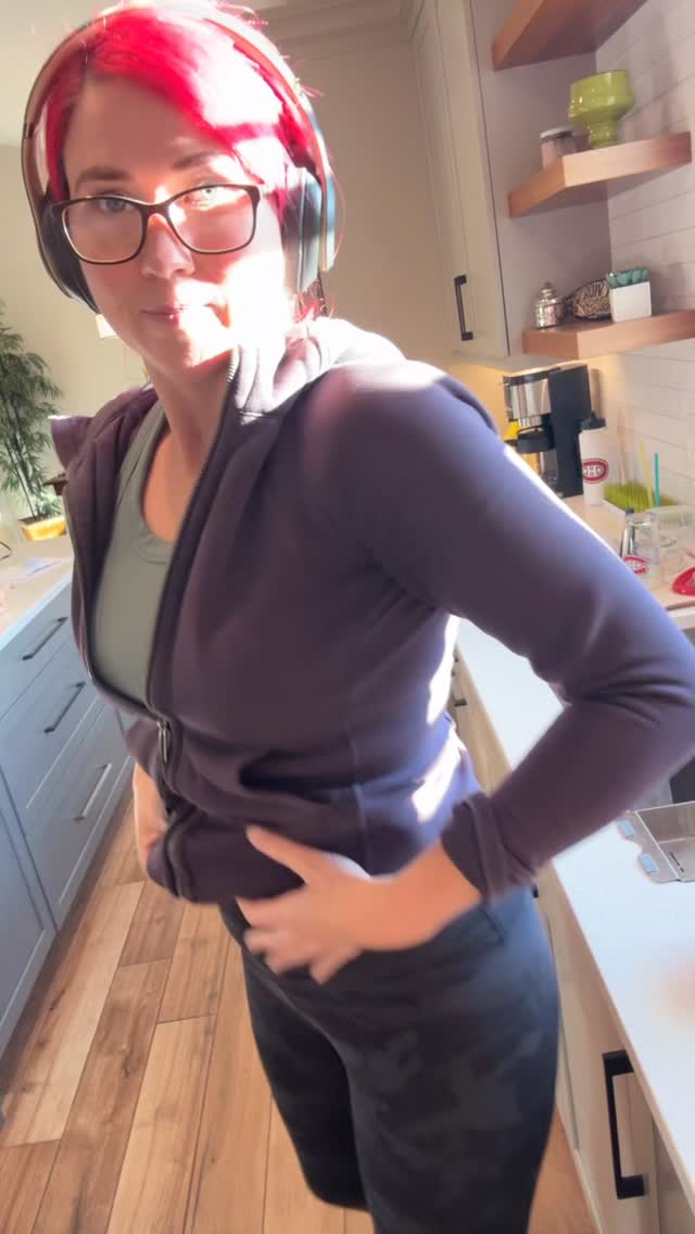 👋🤓 When you reach out to us about your mortgage renewal. We look at the big picture, ask you what your goals are and questions that will help us fully understand your situation.
This can be the ideal time to refinance and consolidate any high interest debts you have into your mortgage.
This will often save you hundreds of dollars per month 💰👏✨ #YAYY #savingmoney
#mortgagebroker #refinance #renewals #savings