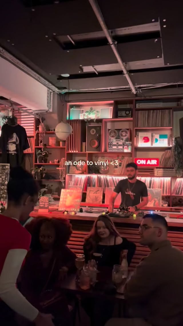 an ode to vinyl <3
📍 Bring Your Own Vinyl, hosted by Majoris Music
#vinyl #radiohead #byov #dj #shoreditch