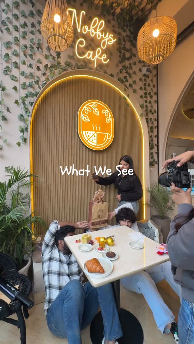 The process, the people and the moments you don’t see, this is what goes behind the camera 🎥
(bts, team work, team reel, process, shoots, camera, client shoots, marketing agency, agency life)