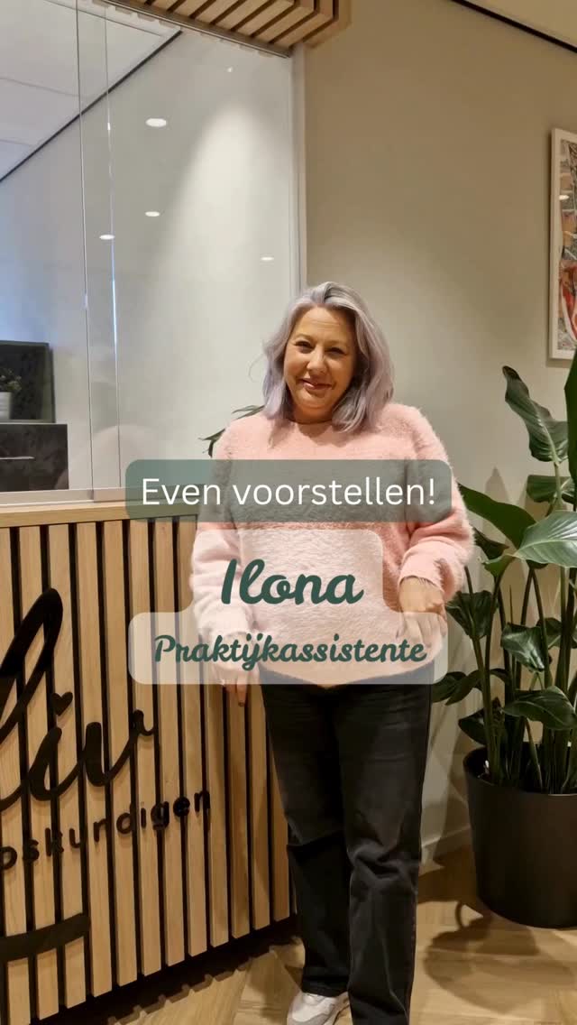 Ilona is één van onze assistentes. Ze specialiseert zich vooral in financiële administratie, maar jullie kunnen haar ook aan de telefoon krijgen of haar achter de balie treffen. Ze is van alle markten thuis!
#assistent #verloskundige #zwanger #financiën #telefoon