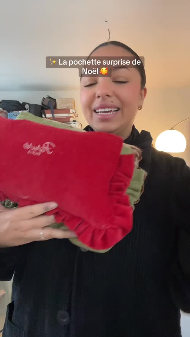 Trop contente de pouvoir vous proposer la pochette parfaite avec 9 essentiels à l’intérieur 🥰 Il y en aura que 9 pour vous proposer ce prix tout doux ! ✨ #cadeaux #pochette #makeupessentials #faitmain #france