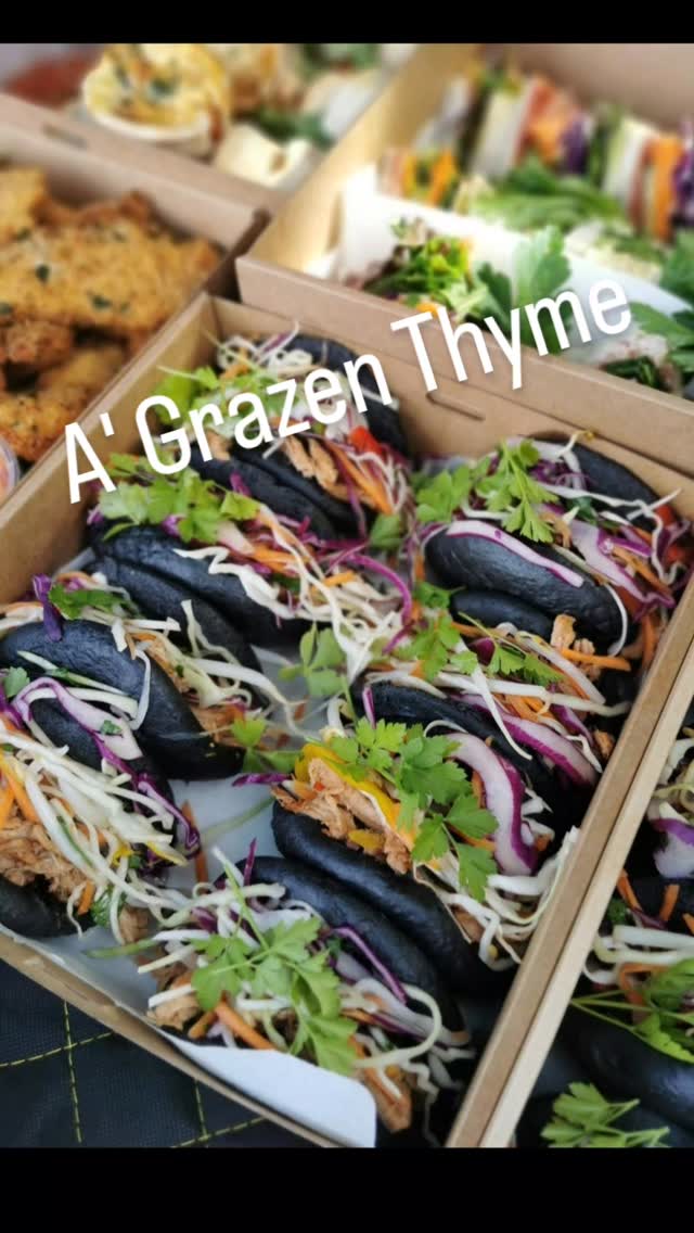 Crispy Chicken Bao Bun magic ✨
There’s nothing complicated about eating well it’s all about choosing real, quality ingredients from local regenerative farmers and producers.
When the produce is this good, the flavours do the talking.
Today's creation:
Crispy chicken cooked in ghee, layered with Asian inspired aromatics, hugged by a soft bao and topped with a fresh, crunchy slaw.
It’s the perfect balance of sweet, spiced, crispy, soft and juicy… all in one bite. 🤤
Whole food, intentionally selected. Nourishing, satisfying, and oh-so-delicious.
#wholefoodcooking #regenerativefarming #eatwelllivewell baobuns localproduce nourishyourself