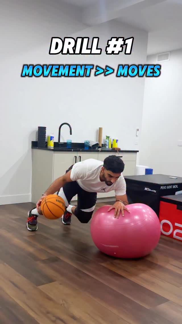 Everyone wants better “moves”… But the real separator is MOVEMENT.
These drills will make your movement ELITE. 🏀🔥
Comment the word “Skills” to receive a FREE Basketball Workout🏀🔥🤝
#basketballtraining #basketballdrills #handles #ballhandlingdrills #ballhandling #basketballtips #basketballworkout