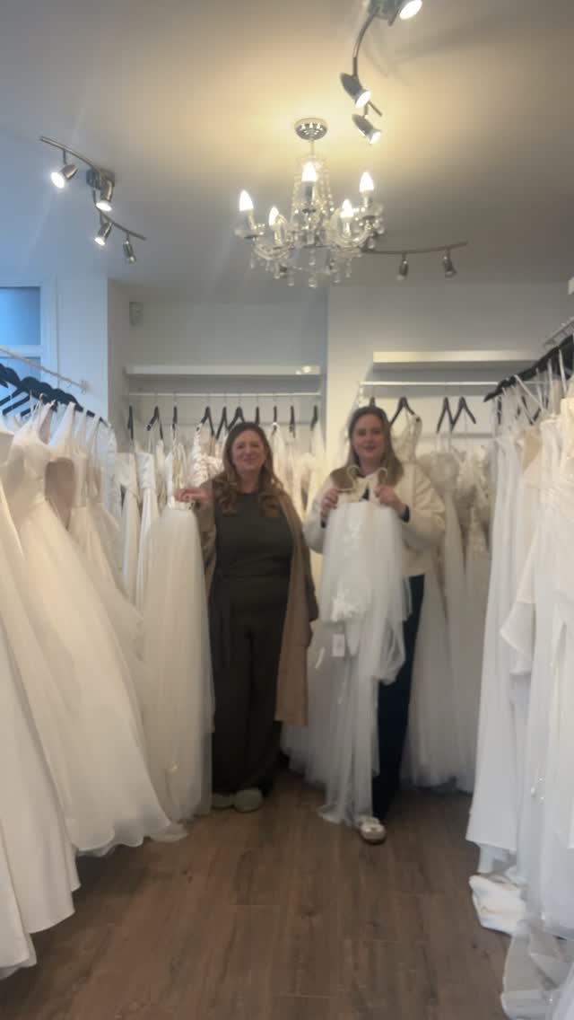 We love a veil! When a bride asks, can I see it with a veil…we say YES ABSOLUTELY 🤩🤍
A veil is a must for that perfect finishing touch (although we might be a little biased as our beautiful @tulleandflobridal veils are out of this world)…but when else will you ever get to wear something with so much romance and drama all rolled into one! Veils have magic sprinkled in them that guarantee to make the tears flow xx
#weddingdressinspo #bedfordshirewedding #2026bride #2027brides