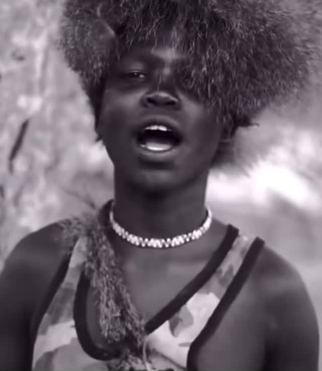 The Hadzabe people of Tanzania have a relationship with birds that is central to their survival, involving both mutualistic cooperation for honey and skilled hunting for food.
#hadzabe
