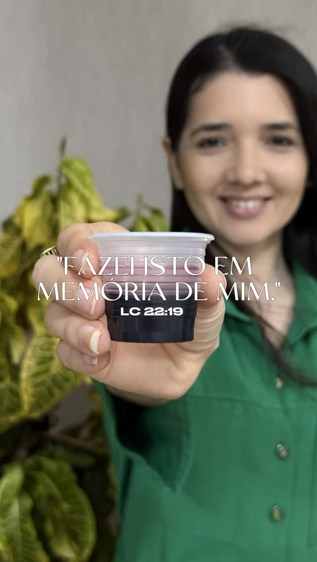 “E, tomando um pão, tendo dado graças, o partiu e lhes deu, dizendo: Isto é o meu corpo oferecido por vós; fazei isto em memória de mim.”
— Lucas 22:19 (ARA)
✨ Neste domingo, queremos convidar você para participar da Reunião da Mesa do Senhor.
Um momento solene, profundo e cheio de significado, no qual lembramos o sacrifício de Jesus na cruz por nós, nossa comunhão e nossa entrega diante dEle.
Ao nos reunirmos, testemunhamos a vida nova que recebemos por meio da Sua morte e ressurreição, uma vida liberta, conduzida pela Sua graça.
A mesa está posta. O Senhor nos chama a participar com reverência, alegria e gratidão.
📅 Domingo, às 17h
📍 Igreja em Mossoró – Rua Francisco Nogueira Monte, nº 74