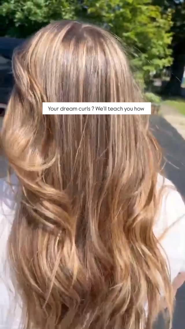 Ready to finally curl your hair without the struggle? Our January Curl Class sign up is officially open! ✨
Learn real stylist techniques in a fun, hands-on session! 🤩💚
#hairclass #masterclass #hairsalontechniques