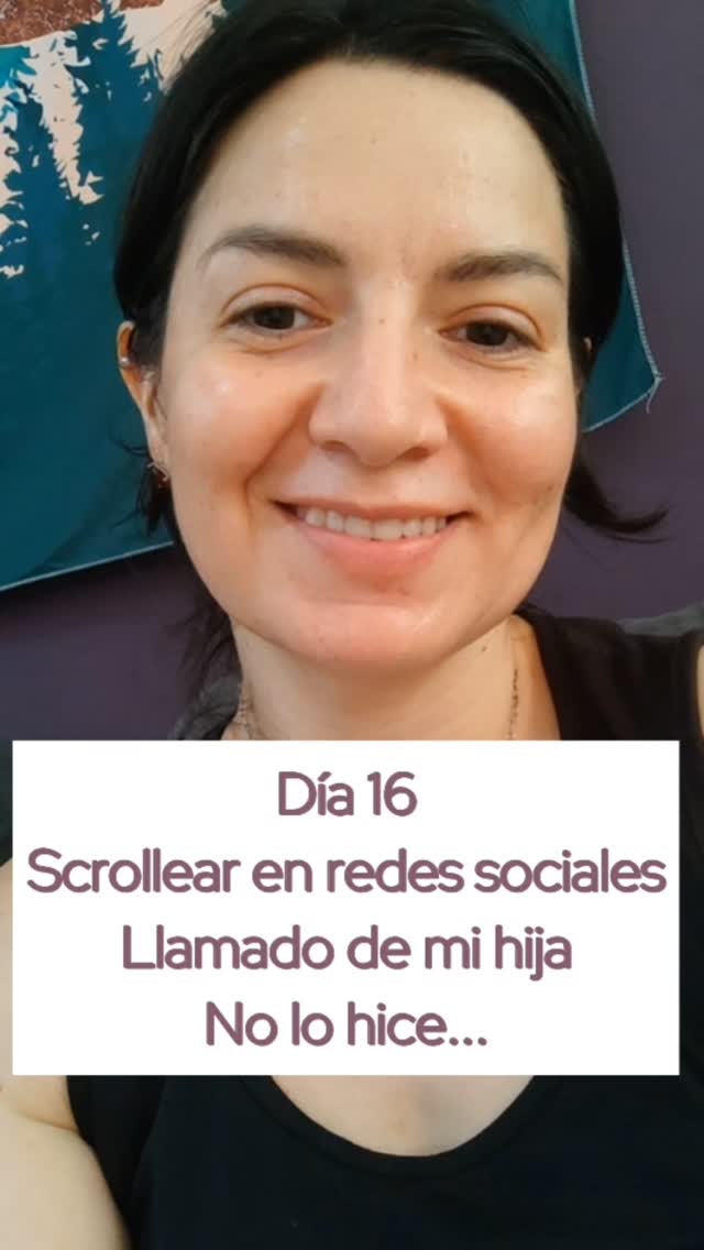 Día 16, entre preparando todo para que se inscriban a mis clases de cierre de año, una toddler que está llena de energía, scrollear en el celular y el llamado de mi nena pidiendo a su mamá para poder dormir de nuevo pues...no practiqué. Que difícil ser constante tratando de lograr vender algo de mi trabajo, criando en solitario, haciendo las cosas de la casa y sanando...pero no me voy a rendir, amo moverme y es mi mejor medicina para todo ... P.D. Chequen la info de las clases de cierre de año y ceremonia holística de cierre de ciclos, está hermoso, nos vemos en clase ... Inscríbanseee, les va a encantar 🙌🏻💕🤗
#yoga #ups #autocuidado #cierredeciclos #trabajo #mamasemprendedoras #mamasoltera #gorearmoniza