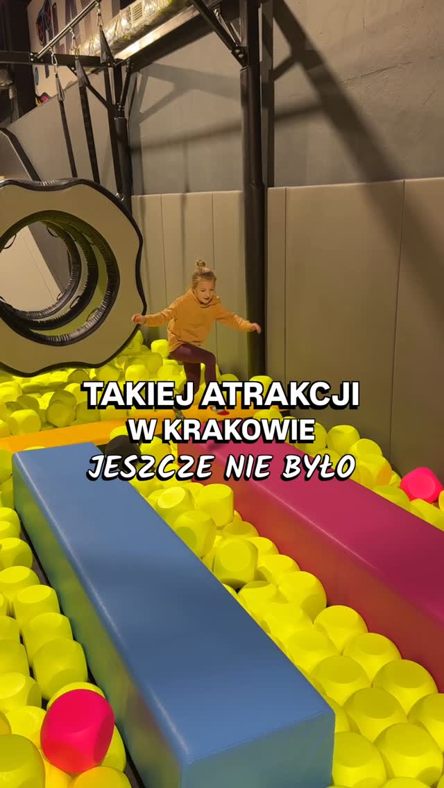 Takiej atrakcji w Krakowie jeszcze nie było! 🤯🔥
Poznaj XPARK. Nowoczesne centrum rozrywki i park trampolin o powierzchni 2500 m², stworzone z myślą o dzieciach i dorosłych.
Idealne miejsce na aktywne spędzanie wolnego czasu i dobrą zabawę 💥
👉 3 STREFY PEŁNE EMOCJI:
🤸♂️ STREFA TRAMPOLIN
Trampoliny, tor przeszkód, wieża do skoków oraz strefa parkour. Energia i adrenalina dla każdego!
🎢 STREFA ZABAWY
Zjeżdżalnie, siatka liniowa, małpi gaj, basen z piłeczkami oraz interaktywne tablice, które bawią i rozwijają.
🧸 STREFA MALUCHA
Mini Miasteczko, gdzie najmłodsi mogą poczuć się jak dorośli. Zostać lekarzem, strażakiem, zrobić zakupy lub ugotować obiad. Nauka przez zabawę w najlepszym wydaniu 💛
📌 INFORMACJE PRAKTYCZNE:
📍 Adres: Handlowców 12, Modlniczka (Centrum Handlowe Witek)
🕒 Godziny otwarcia:
Poniedziałek–Niedziela
10:00–21:00
🎟 Cennik – wejścia indywidualne
(obowiązuje od 1. roku życia)
Poniedziałek–Czwartek:
• 1 godzina — 45 zł
• 2 godziny — 69 zł
• Bez limitu — 99 zł
Piątek–Niedziela / dni wolne:
• 1 godzina — 49 zł
• 2 godziny — 79 zł
• Bez limitu — 119 zł
✔ Wymagane skarpetki antypoślizgowe (dostępne na miejscu)
✔ Idealne na urodziny i wyjścia rodzinne
XPARK to miejsce, z którego dzieci nie chcą wychodzić, a dorośli znów czują się jak dzieci 😍
Obserwuj @xparkkrakow bo to miejsce ma w planach rozwijać się o kolejne ciekawe atrakcje ☺️
Zaproszenie XPARK
#kraków #parktrampolin #rodzinnazabawa #atrakcjedladzieci #aktywnie #czasnazabawę #weekendwkrakowie #krakow #rodzinnewyjście #zabawaiprzygoda #czaszdzieckiem #krakowzdzieckiem
• Xpark • Atrakcje dla dzieci • Kraków • Kraków z dzieckiem •