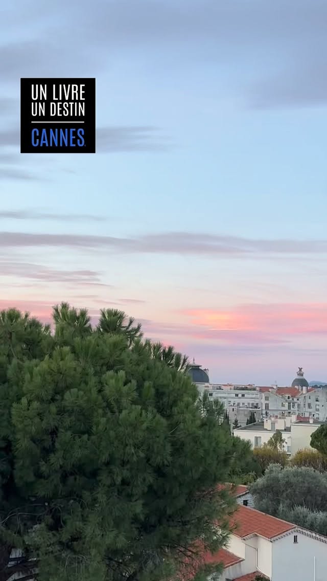 Le jour se lève.
Je plonge avec bonheur dans la relecture de ces ouvrages.
Ces auteurs de talent seront les invités d’honneur du dîner fondateur du festival UN LIVRE I DESTIN.
Rendez-vous au Carlton le 15 janvier prochain pour une soirée inoubliable.
Je vous laisse. Je me plonge dans les meilleurs des mondes.
#rencontredesauteursfrancophones #unlivreundestin