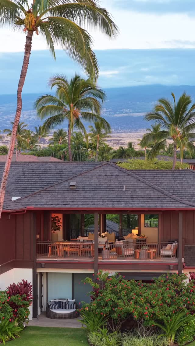 The views from this lanai are simply magicalâthe perfect spot to unwind and connect. From the barbecue and fire pit to those breathtaking sunset views, thereâs nothing quite like Haliâipua Sunset Sanctuary. With a private courtyard and multiple cozy spaces to relax, itâs an ideal gateway to experience Hualalai Resort. Reserve your stay in this three-bedroom, three-bathroom haven today. And for last-minute December escapes, snag a rare opening through the 23rd! www.KemaKama.com