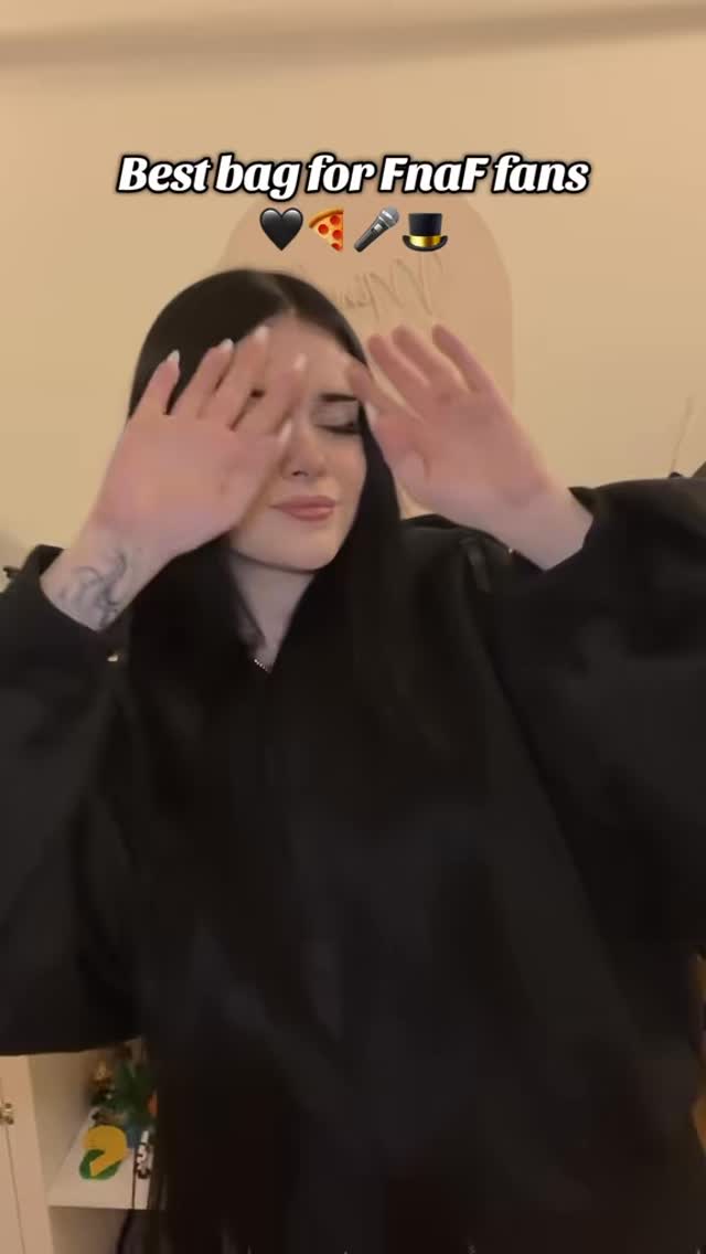 The first pieces are already on their way to their owners 🥺🎉
but we still have a preorder for the next ones with special pins from #fnafmovie2 ✨💕
#fnaf #fnafmovie #fivenightsatfreddy #game #games #fnaffanart #fnafcosplay #fnafmemes #fnaffoxy #fnafbonnie #fnafchica #fnaffreddy #animatronics