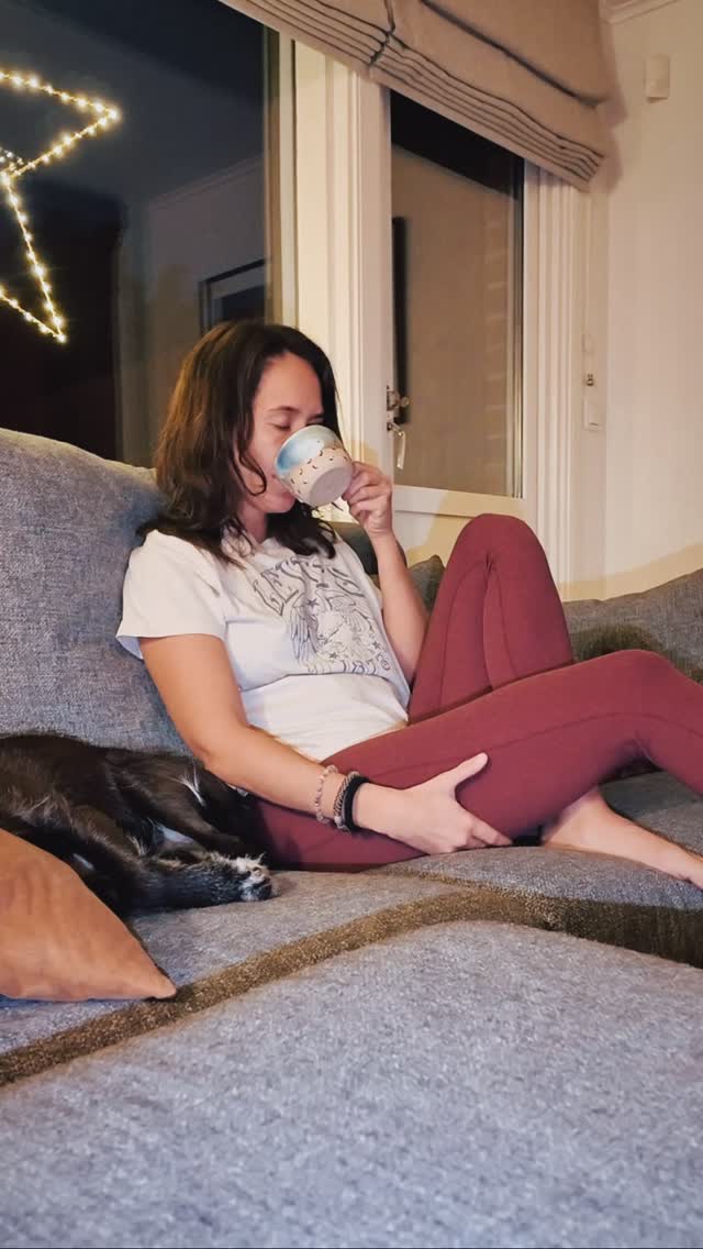 Glöm inte bort att skriv upp dig själv på listan över saker du ska ta hand om i jul ♥️
Hjälp mig att skriva en lista i kommentarerna över vad man kan göra för att ta hand om sig själv och sitt nervsystem nu under december ✨