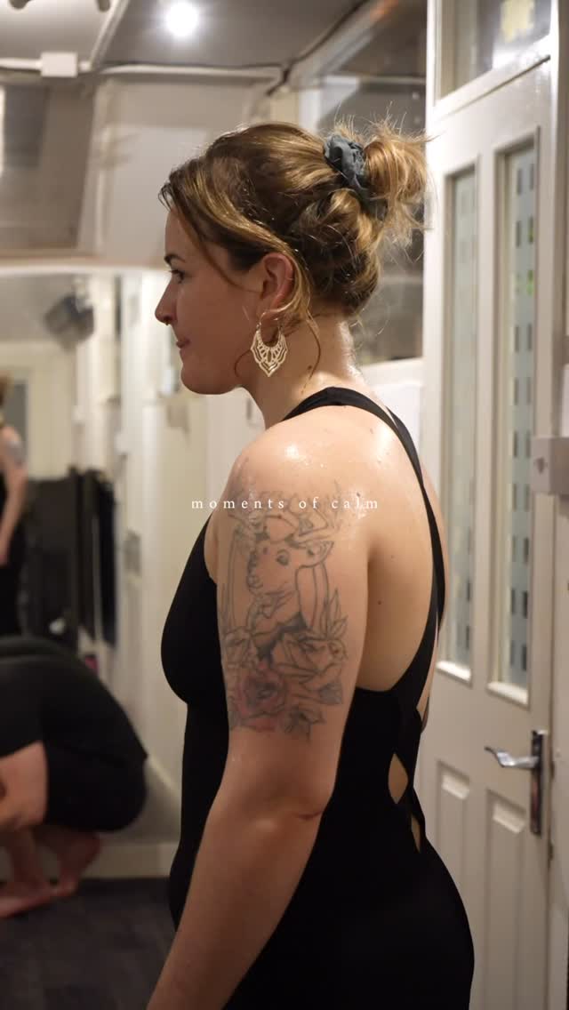 The Gift of Sweat 🎁
Give the gift of good vibes, great glutes, and sweaty smiles. Gift vouchers available now – for your yoga buddy or your future self. 💛
#GiftOfYoga #DamnHotXmas
#hotyogastudio #yogaforall #yoga #yogabliss #thesweatlife #glasgowyogagirl #yogainglasgow #sweatlife #hotyogalife #movingmeditation #yogaisforeverybody #yogaismedicine