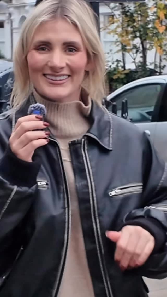 Property content: 10% filming, 90% bloopers..
I actually don’t know who I think I am giving my “creative direction” ha!
Watching the scenes back crack me up every time, I get so frustrated with myself for getting it wrong but I know it’s all pushing in the right direction so I can’t be mad at myself!
#Bloopers #ahandwithproperty #propertyfinder