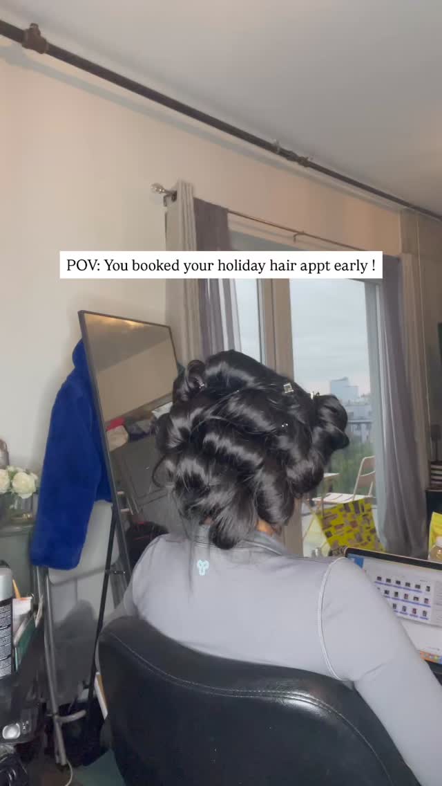 December appts available💁🏾♀️ Book your holiday hair appt now!
Don’t wait until the last minute to schedule your sewin or custom color for the new year 😍🎉 #hairislife
Email to for a hair color consultation ! Link in bio to shop to & book your next look!
#blendyourweavebeforeyoutalktomecrazy
#htbdhair #htbdhoney #sewinwithleaveout #traditionalinstall #virginhair #middlepartsewin #bodywavebundles #sewinweave #curls #pincurls #mizanihairproducts