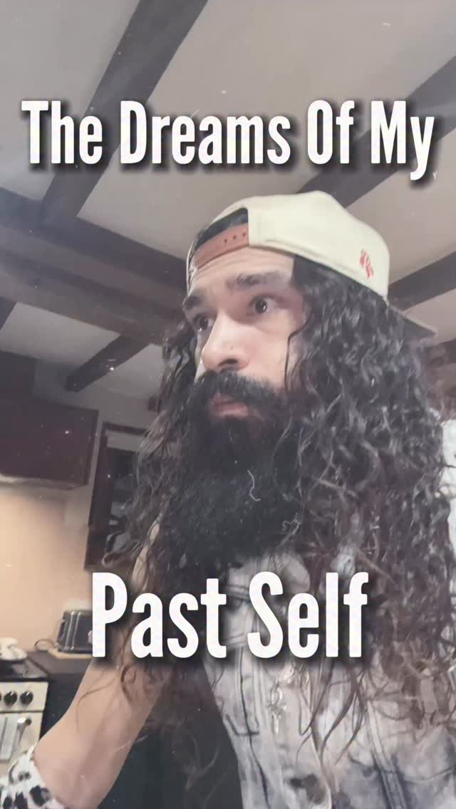 It’s mad when you stop for a second and realise the life you’re living now is the one you used to daydream about.
Plants took a bloke with a beard and a jungle obsession and somehow opened doors I never expected – travelling across the world, meeting human hybrids cut from the same cosmic cloth, building a community of people who just get it, writing a book I once thought was impossible, and turning a passion into a purpose.
It’s easy to chase the next goal, the next project, the next milestone… but sometimes you have to pause and recognise that you might already be standing in the middle of the dream your past self begged for.
Gratitude isn’t always loud. Sometimes it’s just a quiet moment where everything clicks.
One love, tiny phone people.
#indoorjunglelife #plantcommunityuk #thebeardedplantaholic