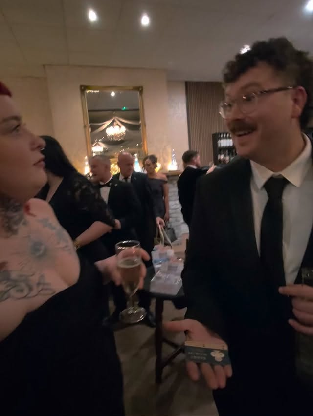 Sometimes the magic hits so hard it leaves you speechless π
These two were so much fun and will appear on another video or two so watch this space π
Looking to add these reactions to your next event?
Feel free to get in touch.
Video taken on my @raybanmeta glasses. π€π