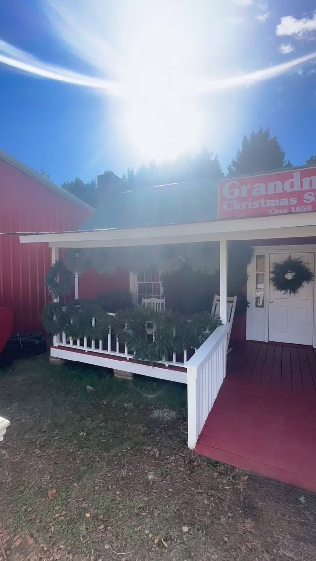 🎄✨ Christmas Magic is HERE at Jack’s Creek Farms! ✨🎄
We’re open and ready for the sweetest season of the year! Come cut your own tree, pick a fresh pre-cut Fraser fir from North Carolina, visit the farm animals, shop Grandma’s Christmas Shop, enjoy concessions on weekends, and ride through our hayride Tunnel of Lights! 🐮🎁🛷💡
🎅🏽Come See Santa!
He’ll be here on: Nov 28, Nov 29, Nov 30, Dec 6 (11–4), Dec 7, Dec 13, Dec 14 — all 10 AM–5 PM (except Dec 6).
✨ $10 per family — take your own photos!
📅 Farm Hours:
Weekdays: 11 AM–6 PM
Weekends: 9 AM–6 PM
Bring the whole family and make Christmas memories at Jack’s Creek Farms! ❤️💚🎄