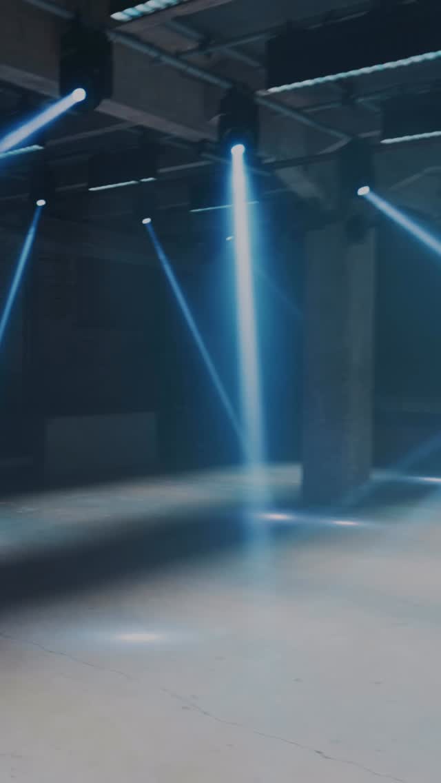 Tapaninpäivän ANTI shown suunnittelu on käynnissä kovaa vauhtia ja tulossa uskomattoman hieno ilta, jossa sukelletaan syvälle sinne mistä koko clubiskene on syntynyt❤️ Tässä illassa musiikki ja me ihmiset ollaan keskiössä!
Lippuja menee nyt kokoajan kovempaa vauhtia! Suosittelemme vahvasti ostamaan lipun hyvissä ajoin ennakkoon ja varmistat näin sisäänpääsyn🫶🏼