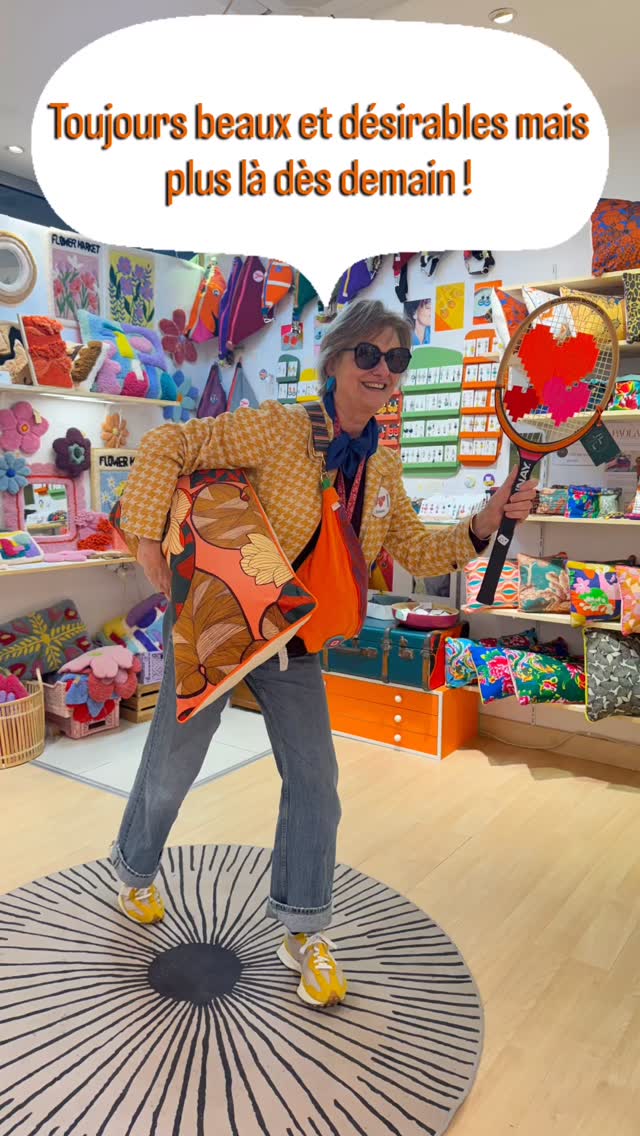 On ferme dans 3 heures, vite, vite vite #galerienationaletours #tours #lechoppe_ephemere_37 #toursmaville #boutiquedecréateurs