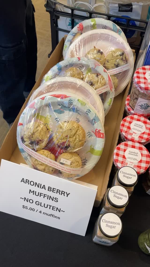 Find us and other great local vendors at @westacresmall today for an indoor holiday market! 🎁 We have tons of jellies, syrups, flavored vinegars, and sweets ready for gifting! #ShopLocal #FargoMoorhead #HolidayMarket #FarmersMarket