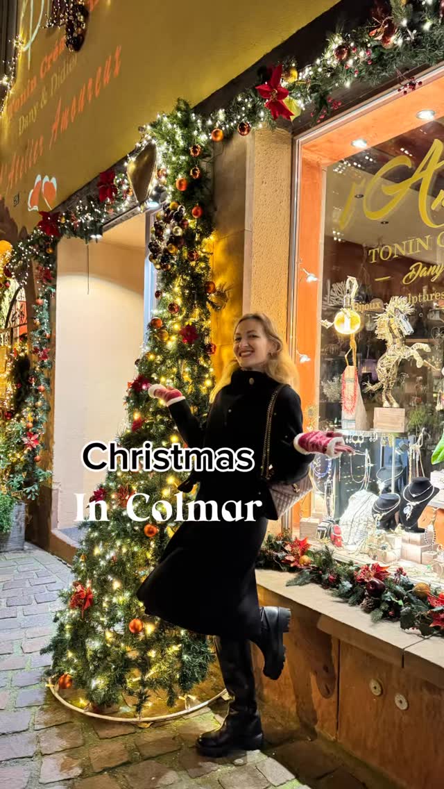 Colmar at Christmas = the definition of holiday magic.
Pro tip for future you 👉 Go early in the morning or late afternoon — that’s when the lights turn on and the crowds turn off.
Another tip: follow the smell of gingerbread. It’s impossible to get lost and honestly the best navigation system. 😂
Save this for your Christmas market bucket list!
#mmtravels #Colmar #ColmarChristmas #ColmarNoel #ChristmasMarkets #Alsace #VisitAlsace #FranceTravel #EuropeChristmas #WinterInEurope #TravelReels #ChristmasVibes #HolidayMagic #TravelInspiration #BeautifulDestinations #ReelTravel #TravelFrance #ColmarTravel #ChristmasDecor #FairyTaleTown