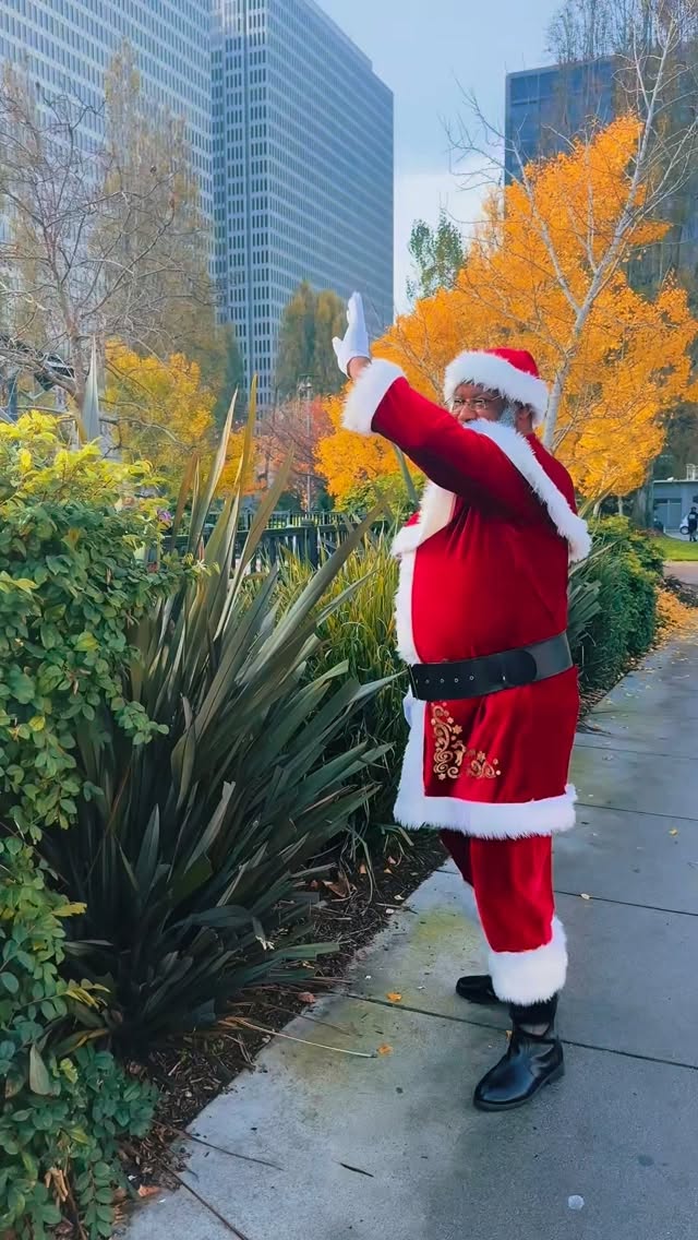 🎉🎄 Get ready to put your boots on the ground at the Holiday Hoedown! Join us on December 14th at Tupps Brewery for a day of fun, giving, and holiday cheer!
Bring unwrapped toys and non-perishable food items to support local families in need!
Let’s make this season bright together! 🌟❤️ #HolidayHoedown #GivingBack #CommunitySpirit