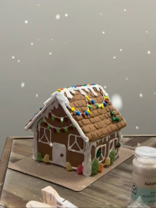 Get Ready to Build, Residents! We’re hosting a Gingerbread House Contest! 🏆
Put your decorating skills to the test and you could win big!🤯✨
🎁 The Perk: We have 10 FREE Gingerbread House Kits ready for pickup! 🏃💨 Claim your kit on a first-come, first-served basis at the leasing office starting NOW!
Deadline: Complete your creation by Friday, December 12th. DM us a high-quality photo to enter! 📸📥
Voting: Check our story on December 15th to vote for your favorite masterpiece! 🗳️🤩
🤩 THE PRIZE: The champion baker with the most votes wins a $100 AMAZON GIFT CARD! 💰
May the most creative house win! Happy building! 🎄🎉