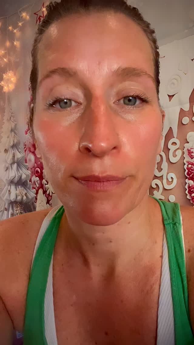 Im back in the saddle, baby. But really, I never was out of it.
Ayurveda is now in my bones…and there’s nothing I can do about it. And I’m so grateful.
Keep practicing. Keep going. You’re doing great.
‘The gift of seasonal depression’
https://youtu.be/QXoxZQms6ww?si=IZ21r4NvOzv3IQzw
#ayurveda #vataseason #selfcare #lifestyleshift #thisisayurveda #getwarm #oil #love
