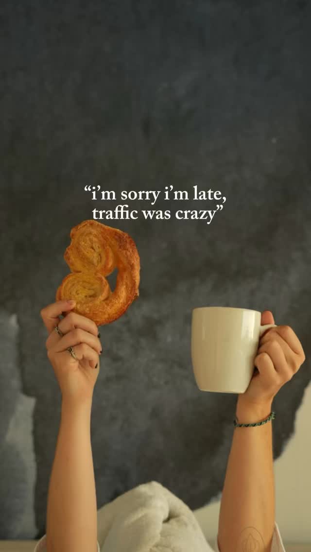 “‘Sorry I’m late, traffic was crazy.’
Translation: I woke up in luxury and got caught in a day-long jam of sunshine, serenity, and doing absolutely nothing.” #guanacastevacationrentals #tamarindovacationrentals #luxuryvacationrentals #concierge #sorrybutnotsorry #late #sunshine #pamper #costarica #puravida #sombaile