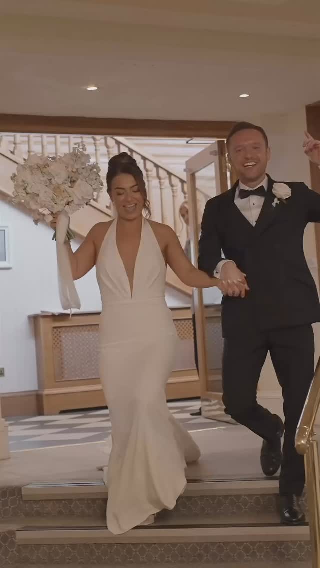 👰♀️🤵♂️ H + T 🪩⚡️💃🕺
Meal Till Midnight at @lochgreen with DJ Jonny & Dave T
📽️: @lprweddingfilms
📸: @paulgovers_photography
#wedding #weddingparty #lochgreen