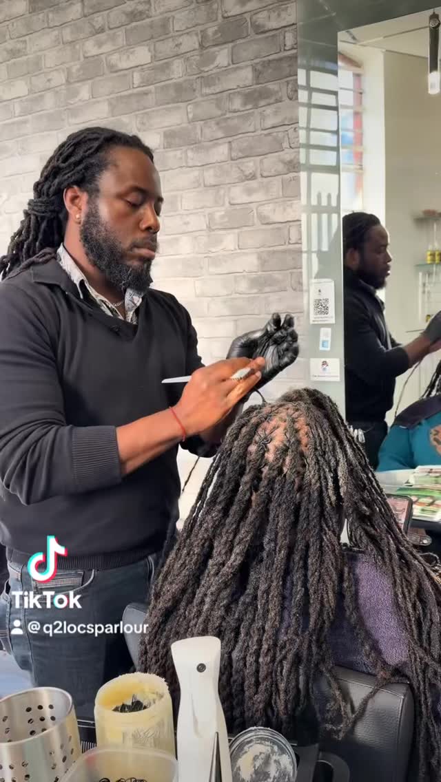 #locjourney #londonlocs #naturalhaircommunity #afrohaircare #q2locsparlour