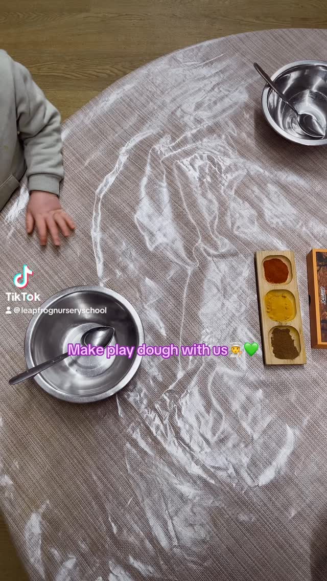 Tiny hands, big skills! 💛 Playdough boosts motor skills, creativity, and confidence through hands-on sensory fun.