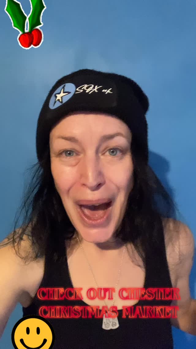 Check out Chester Christmas Market & say hi to the wonderful Saz @sox_uk Theres some wonderful goodies there. Ho Ho Ho! X
#artist #design #smiley #christmas