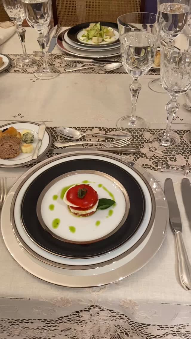 Natal chegando e as comemorações não param!
E você, já planejou as suas? #celebrarsempre #buffet #pratosprontos #encomende #rotisserie #petitcomite #natal #festas