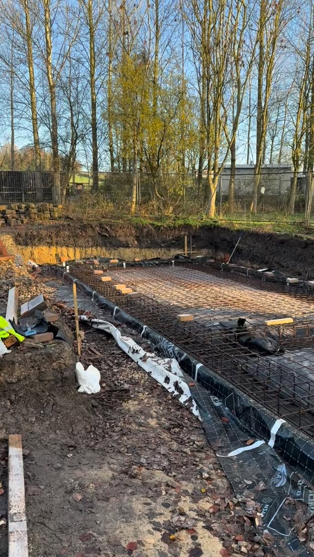 First pour of concrete in, well done team!⭐️
Our team have worked super hard in the last few weeks getting ready to begin laying concrete. From digging, laying gas membrane to building reinforced steel cages and all the prep work in between!💪🏻
#caravanpark #campsite #glamping #camping #teamwork
