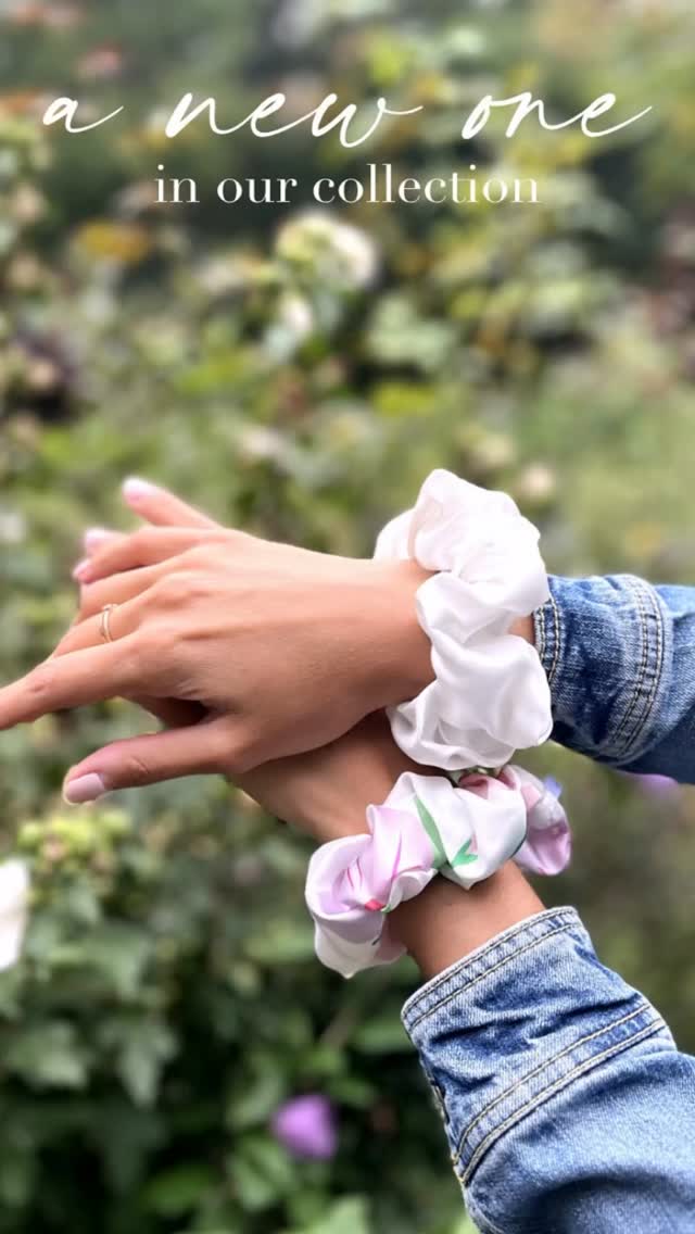 Silk for this increasingly trendy accessory. A young brand that has chosen Paris as the inspiration for its brand of scarves and accessories. Discover the entire Collection x your store at 👉TRADEprive