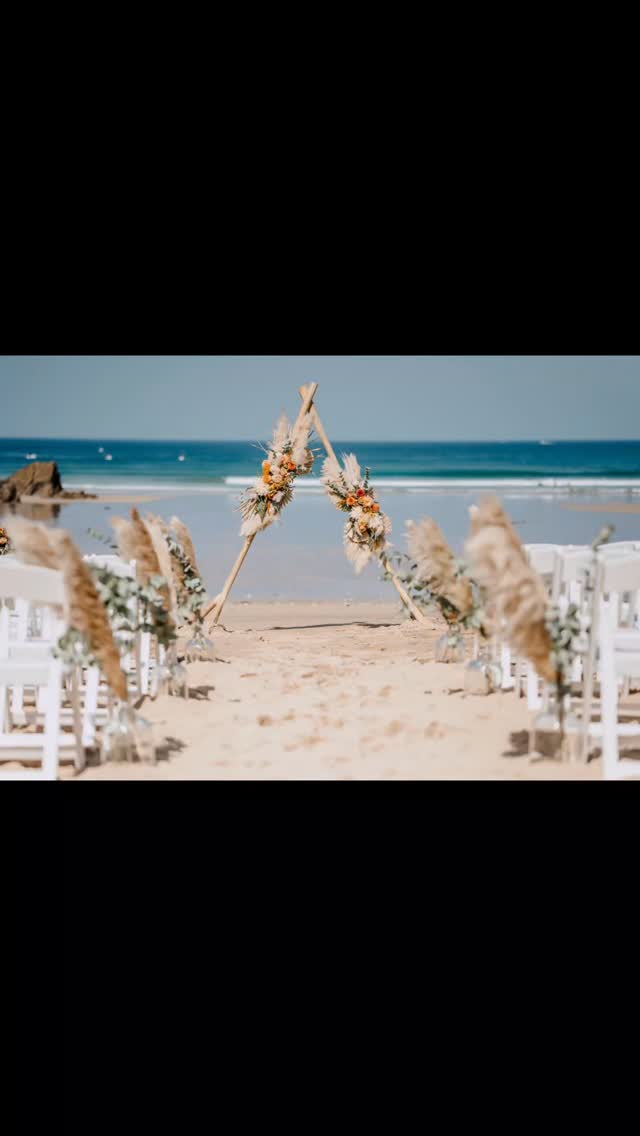 Oh for the Summer! Emma and Leah's stunning wedding down at Lusty...
Massive thanks to @sofiemichellephotography for the beautiful photos 😍
Locally grown flowers
@hendrafarmflowers 🥰
@kernowdahliasnursery 🤩
@lustyglazebeachweddings
@lustyglazebeach
#summerwedding #idreamofsummer #beachwedding #weddingincornwall #weddingbouquet #cornwallwedding #weddingflorist #summerweddinginspo #lustyglazewedding #lustybeachwedding #beachbride #marriedonthebeach