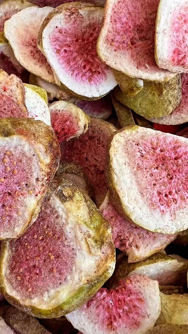 Novità ! Frutta liofilizzata ❤️ naturale, croccante , energizzante …
#melaenocciola #orsettisana #marsiglia #muso.vauban #fruttaliofilizzata #fruttadisidratata #fragolaliofilizzata #kiwiliofilizzato #lamponeliofilizzzato #fortedeimarmi #nataleafortedeimarmi #melaenocciola #regalodinatale