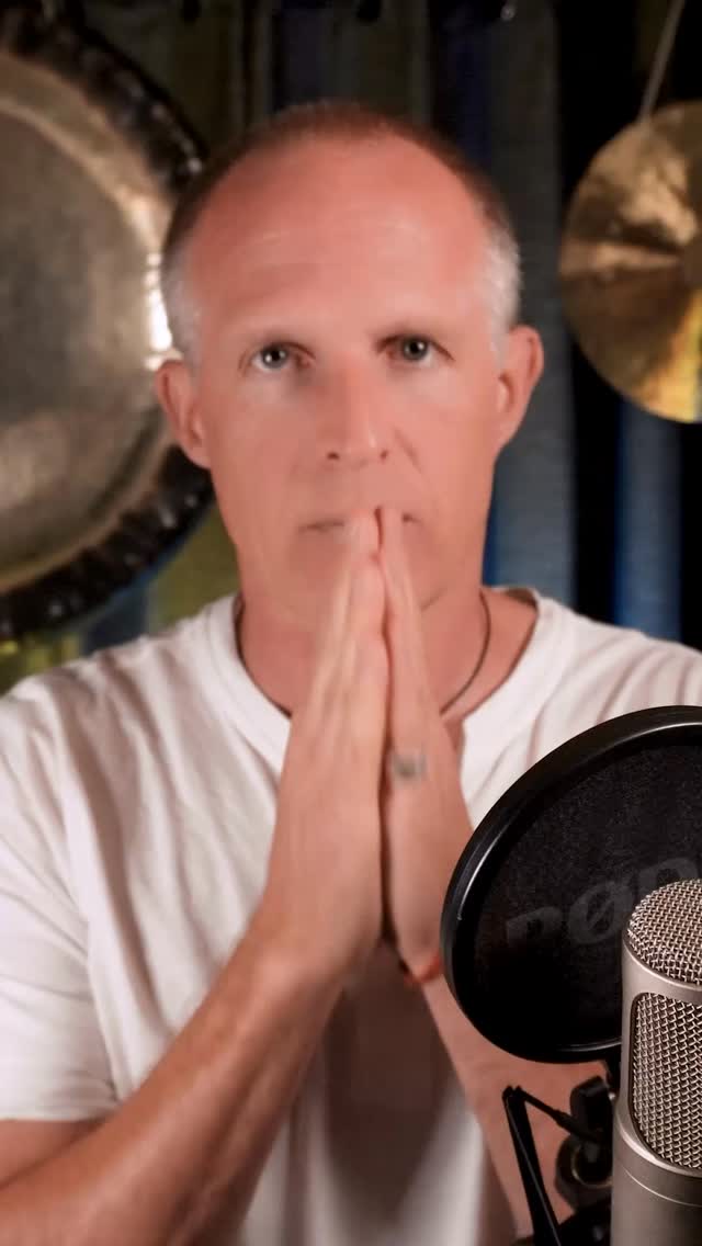 My heart 💓 goes out to all impacted by the Bondi shooting. If you are hurting, struggling, angry .. reach out .. and know you are not alone. Those shots have sent ripples of trauma and emotion around the world. It’s important to hold each other and feel what needs to be felt .. which is why we are opening our monthly meditation up publicly.. this Wednesday 7pm join us to feel, heal, support and connect .. link in bio, comments or message #soundheals