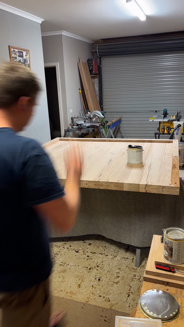 First coat of oil on the bottom side of the big square table 😍👌
.
.
.
.
.
.
.
#interiordesign #bespoke #customfurniture #furnituredesign #bespokefurniture #furniture #homedecor #diningtable #diningroom