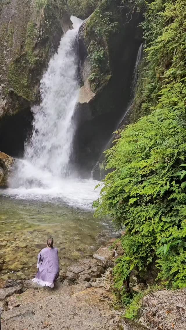 Peru has a way of working with you long after you return home.
This retreat cracked me open in ways I’m still integrating — softening old layers, awakening deep codes, and bringing me home to a deeper truth inside my work and my path. ✨️
I’ve been quiet these past weeks, letting everything land in my body.
Now I’m slowly returning… with new clarity, new direction, and a heart that feels a little wider.
More soon.
But for now — a tiny glimpse into the sacred journey we shared. 🤍
.
.
.