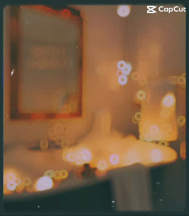 Monday Intention: Slow Down
Today’s intention is simple: make time for yourself.
Run the warm bath, dim the lights, breathe in deeply, and let the holiday sparkle remind you that peace is a choice you get to make.
Nourish your body. Quiet your mind. Restore your spirit.
You deserve rituals that slow the world down. 🛁💫
#SundayIntention #HolidaySelfCare #BathTimeMagic #FestiveBathroom #SlowLiving #WellnessJourney #SelfCareSunday #MindfulMoments #BathRituals #SmallBusinessLove #SaltedStardust