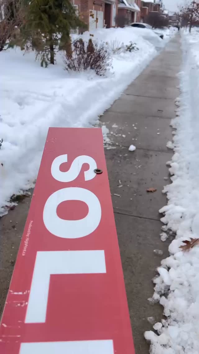 🎥 Welcome to Welcome to Stouffville Story: A Local Realtor’s Bi-Weekly Journal 캐나다 부동산 중개인 브이로그 01.11.26
I hope the year has begun gently for everyone.
I closed the year at a coffee shop, catching up with an old friend over tasty treats at Stock & Crown (@stockandcrowncoffee) — drawn to its modern lines.
And the year opened the same way, at another coffee shop, with a client at For the Love of Jo, where the retro, cozy warmth lingers, especially by the books at the window.
Speaking of books, more time at the Stouffville Library(@stouffville_library) is part of my 2026.
The first showing of the year began at the corner house — a quiet, memorable start. I hope to see Stouffvillians lingering on its upper-level patios on warm summer evenings.
Between moments, the business planning continues (@trentadue_torres_group).
What shape is your 2026 beginning to take?
2026년, 모두에게 평안한 시작되었기를 바랍니다.
저는 한 해의 끝은 커피숍 Stock & Crown에서 오래된 친구와 맛있는 디저트를 나누며 마무리했습니다. — 그리고 새해의 시작은, 멋진 한국 사장님이 운영하시는 커피숍 For the Love of Jo에서 고객님과 함께했습니다. For the Love of Jo는 레트로하고 아늑한 분위기의 따뜻한 감성이 가득한 커피하우스 입니다.
새해 첫 쇼잉은 코너 하우스에서 시작했구요. 올여름에는 이곳 이층 파티오에서 사람들의 즐거운 웃음과 여유로움을 다시 볼 수 있길 기대해 봅니다.
그 사이, 비즈니스 플래닝은 계속되었구요.
여러분의 2026년은 어떤 모습으로 시작되고 있나요?
Guiding confident real estate decisions through clarity and market insight.
Turning complexity into clarity.
Clarity builds confident action.
Hoejin Wang | Hoejin Homes
RE/MAX All-Stars Realty Inc.
Stouffville & York Region REALTOR®
📱 | DM Hoejin
📞 | 416.892.3511
📧 | hoejinhomes@gmail.com
💻 | hoejinhomes.com
#stouffville
#stouffvillerealtor
#stouffvillerealestate
#yorkregionrealtor
#homebuyingguide